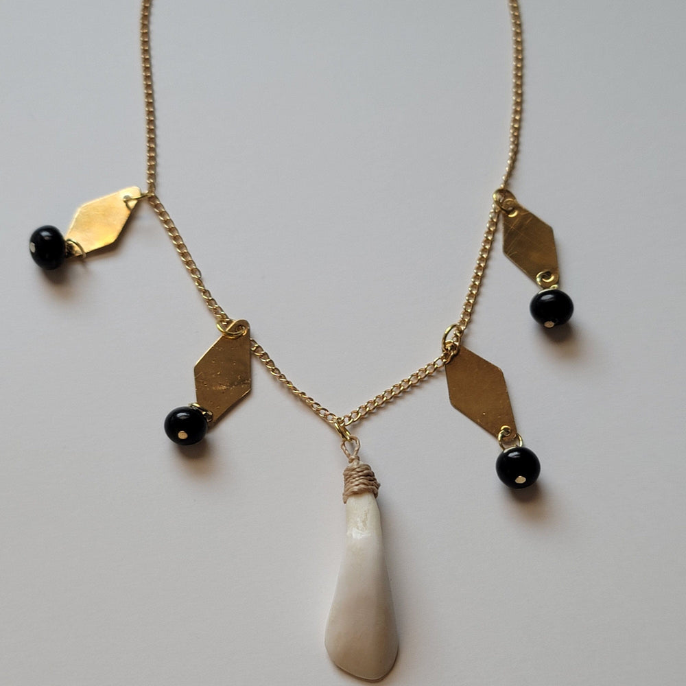 
                  
                    "Biyaya" Carabao Tooth and Horn Beads with Brass Diamonds Chain Necklace and Earrings Set Herbalaria 
                  
                