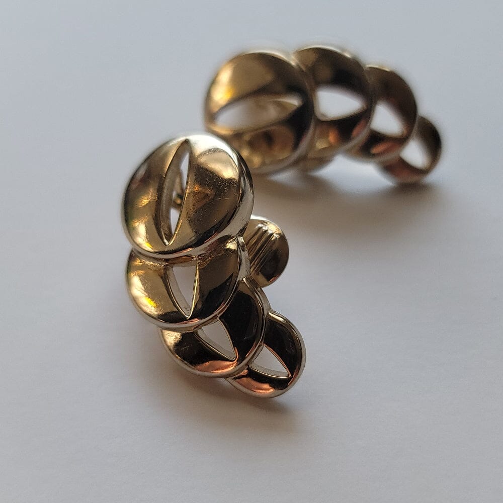 
                  
                    Cat's Eyes Accessories Herbalaria LLC 
                  
                