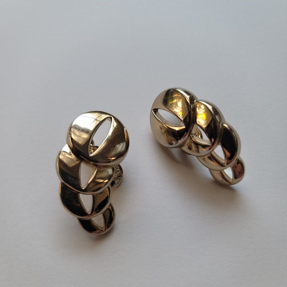 
                  
                    Cat's Eyes Accessories Herbalaria LLC 
                  
                