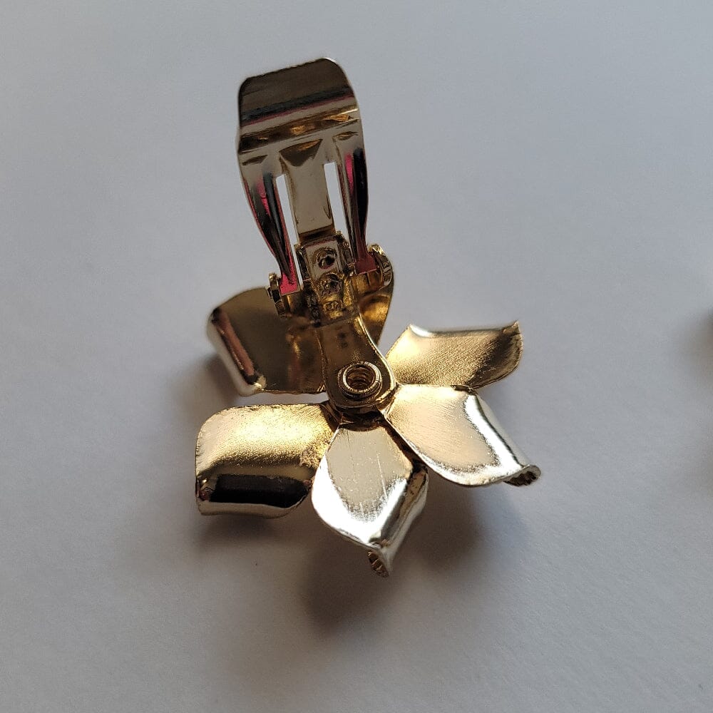 
                  
                    Golden Blossoms Accessories Herbalaria LLC 
                  
                