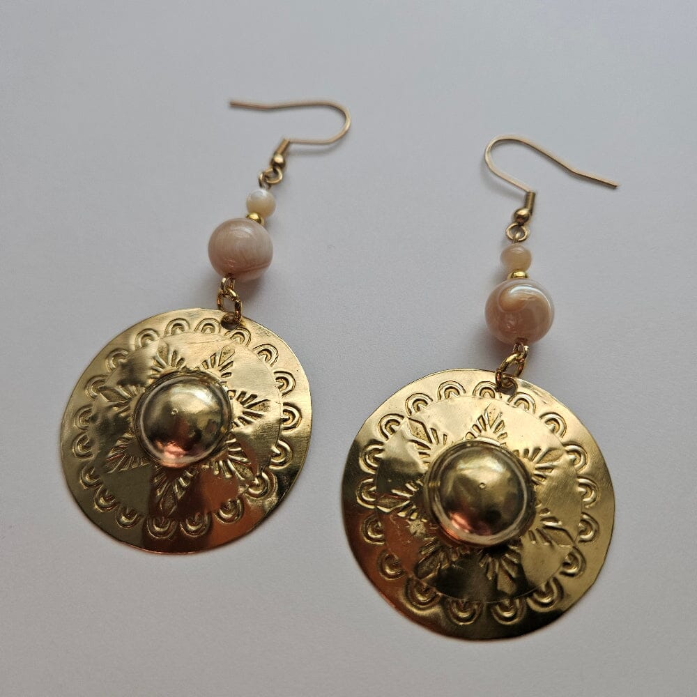 
                  
                    Lumina Mother of Pearl Agong Accessories Herbalaria LLC 
                  
                