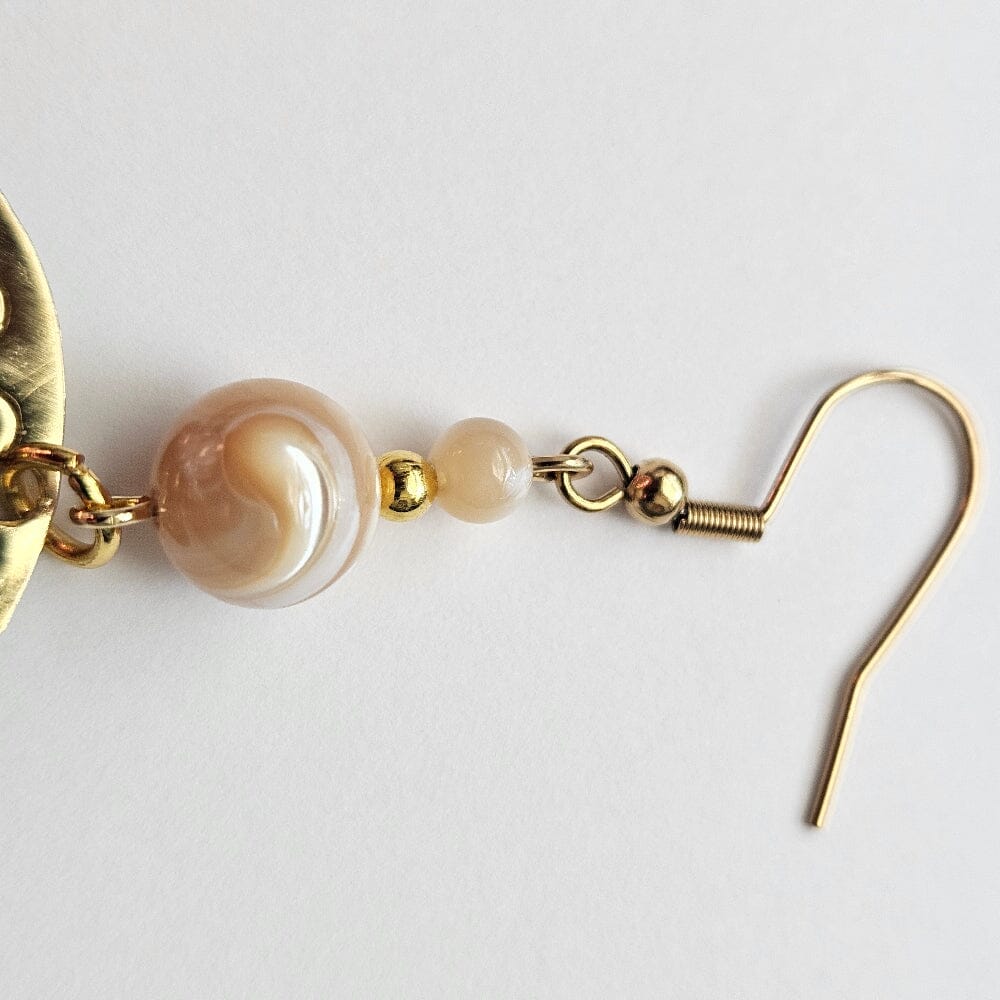 
                  
                    Lumina Mother of Pearl Agong Accessories Herbalaria LLC 
                  
                
