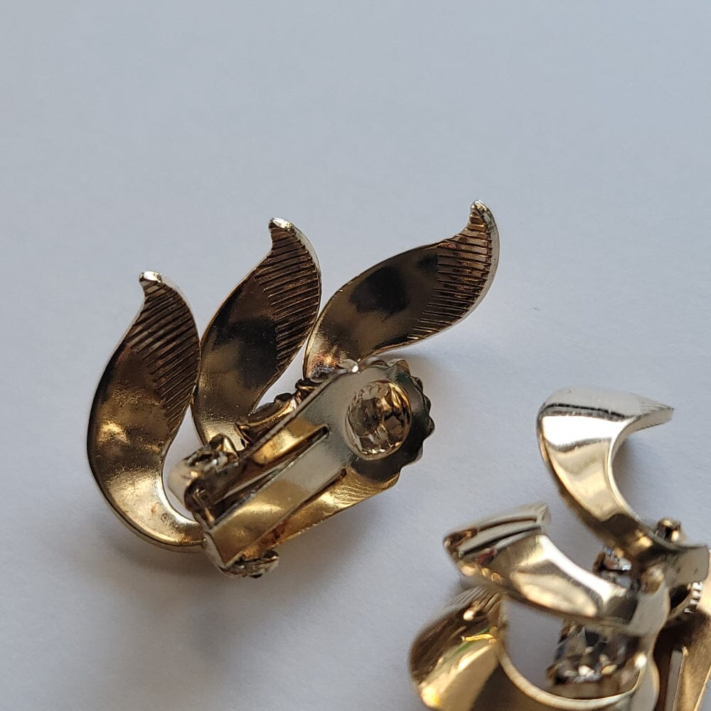 
                  
                    Three Flames and Crystals Accessories Herbalaria LLC 
                  
                